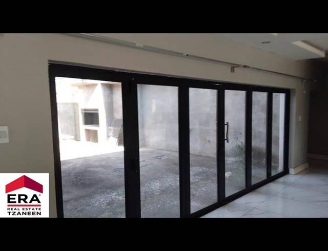 4 BEDROOM HOUSE FOR SALE IN RUSTIC ESTATE